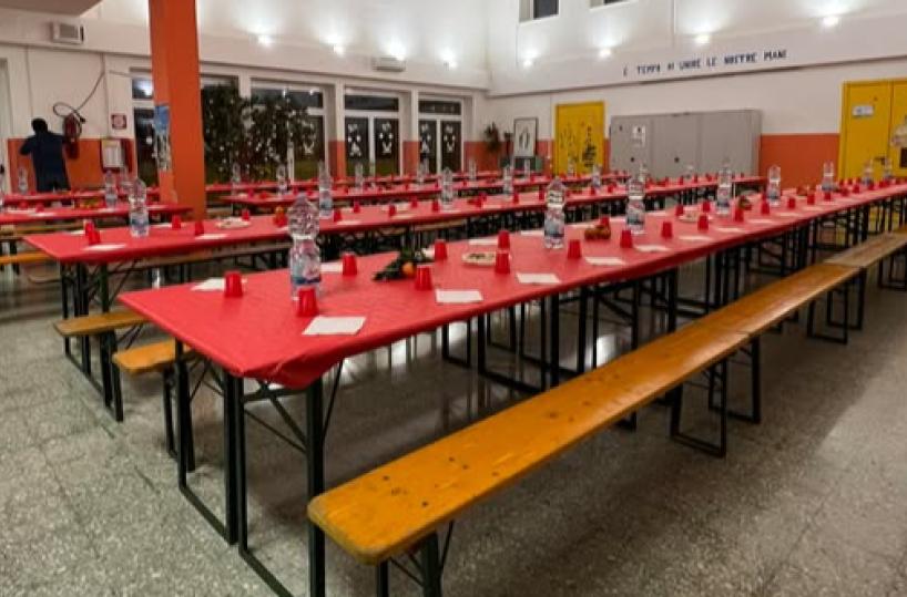Salve, sindaco e amministratori mettono i grembiuli per la Cena solidale 