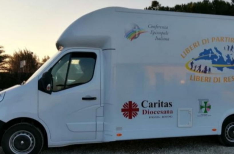 Foggia, donati 25 mila euro per i bimbi disagiati assistiti dalla Caritas diocesana