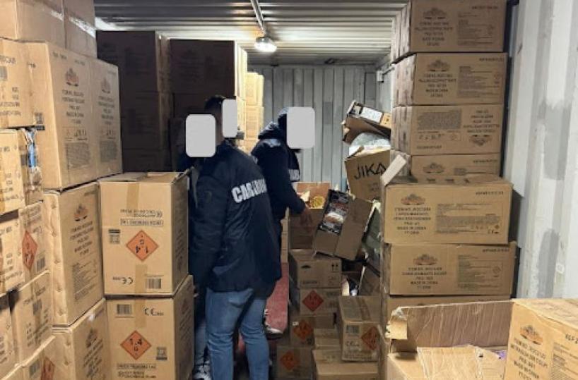 Tito, conservava 7 quintali di botti in un container: arrestato 
