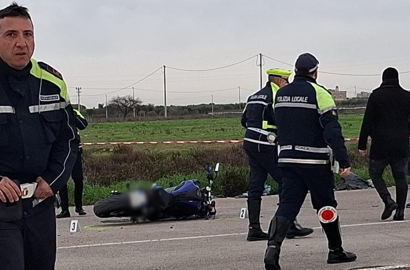 Bari, la verit&agrave; sull&rsquo;incidente mortale di Mungivacca dai cellulari sequestrati ai motociclisti