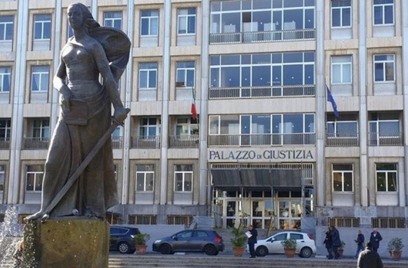 Bari, per anni l'assicurazione le nega il risarcimento dopo un grave incidente: la compagnia dovr&agrave; pagarla 455mila euro 