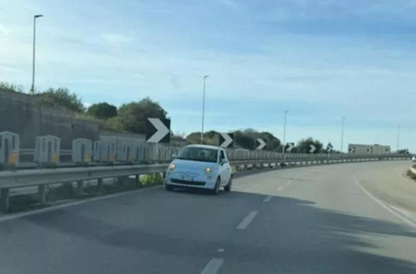 Bari, auto contromano sulla statale verso Palese, tassista la evita e allerta polizia locale