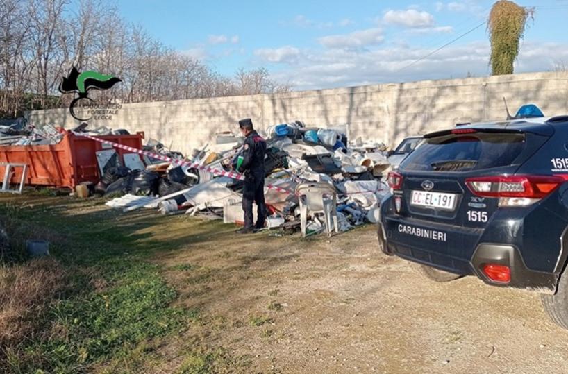 Lequile, blitz dei Carabinieri Forestali con il drone: sequestrata discarica abusiva