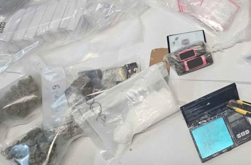 Triggiano, un incidente stradale fa scattare i controlli: arrestato con 9 chili di droga in casa