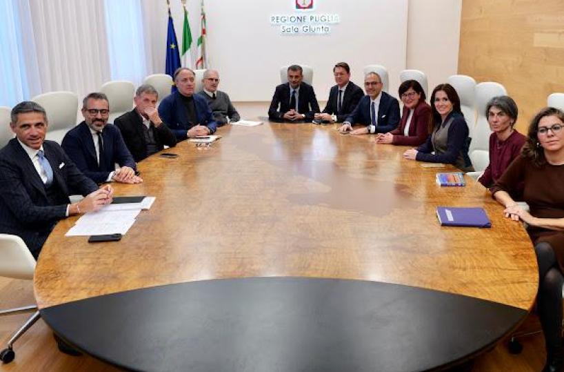 Puglia, ecco la prima riunione per il governatore Antonio Decaro e i suoi assessori