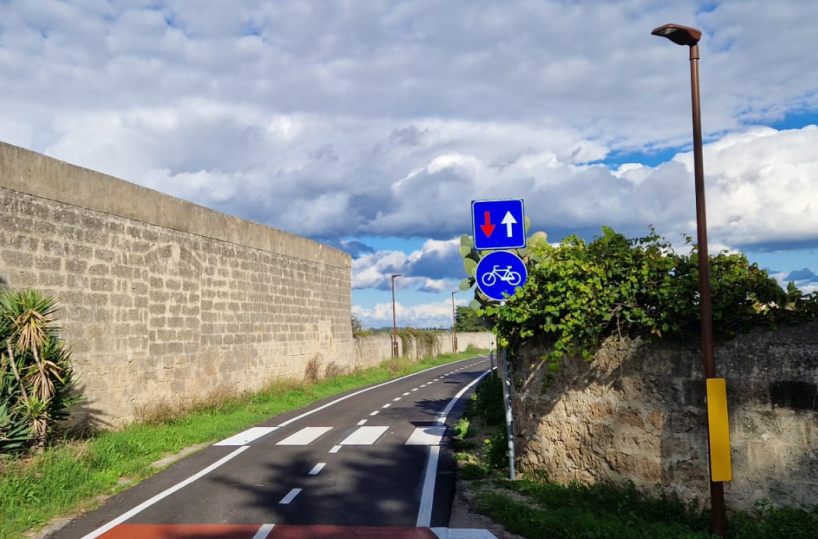 &laquo;Lecce non &egrave; una citt&agrave; per le bici&raquo;: &laquo;incuria&raquo; e &laquo;abbandono&raquo; tra cantieri fermi e tratti cancellati