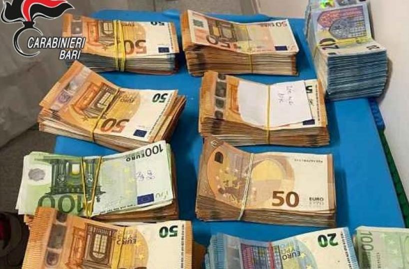 Bitritto, tre arresti per droga.  Sequestrati anche 80mila euro e una pistola