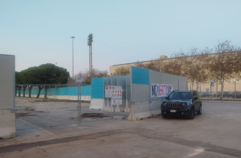 Bari, il comitato No Brt torna alla carica: &laquo;Stop ai lavori senza piano per i parcheggi&raquo;