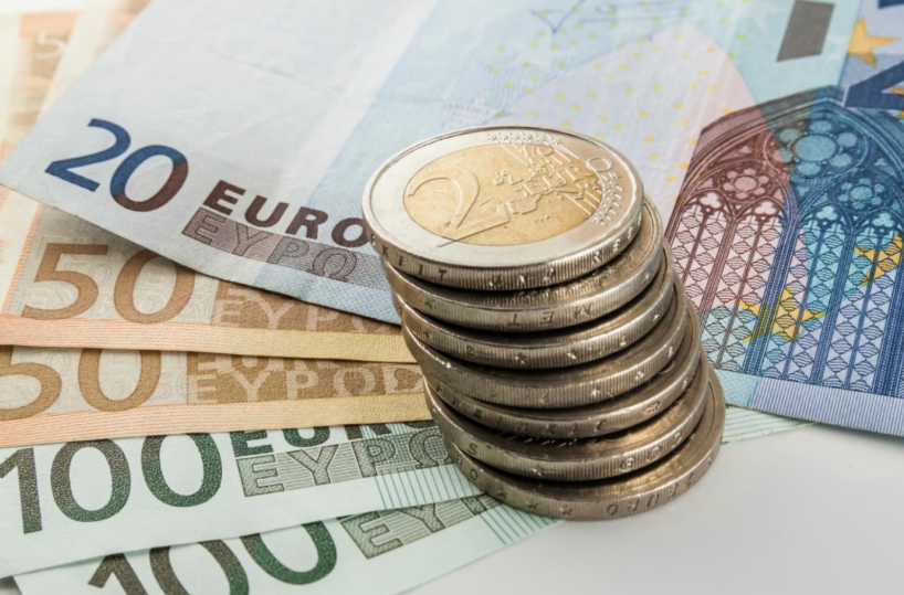 Il rapporto &laquo;Congiuntura&raquo; di Confcommercio: &laquo;Gi&ugrave; l&rsquo;inflazione, su il Pil: sta crescendo la fiducia&raquo;