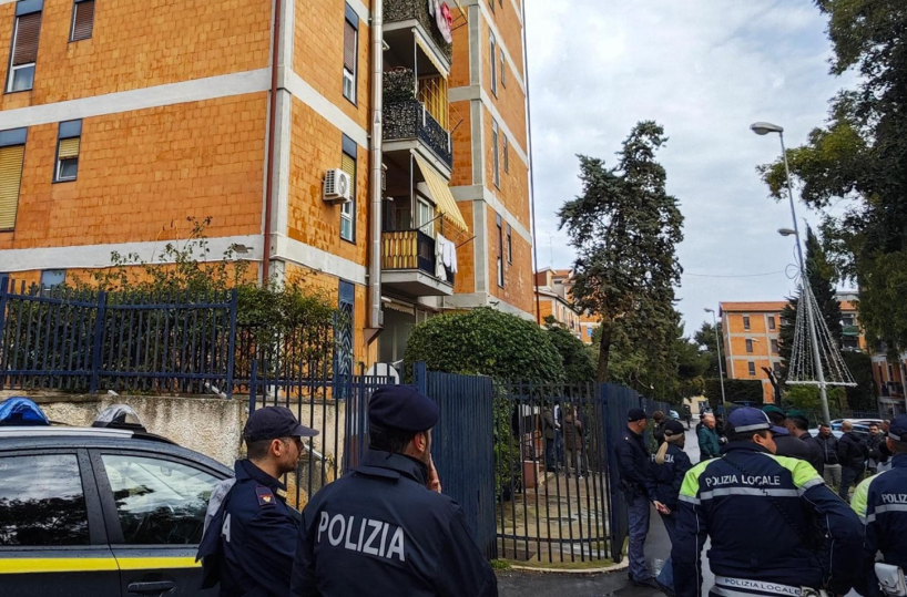 Bari, case popolari nelle mani dei clan: in prefettura vertice contro le occupazioni abusive