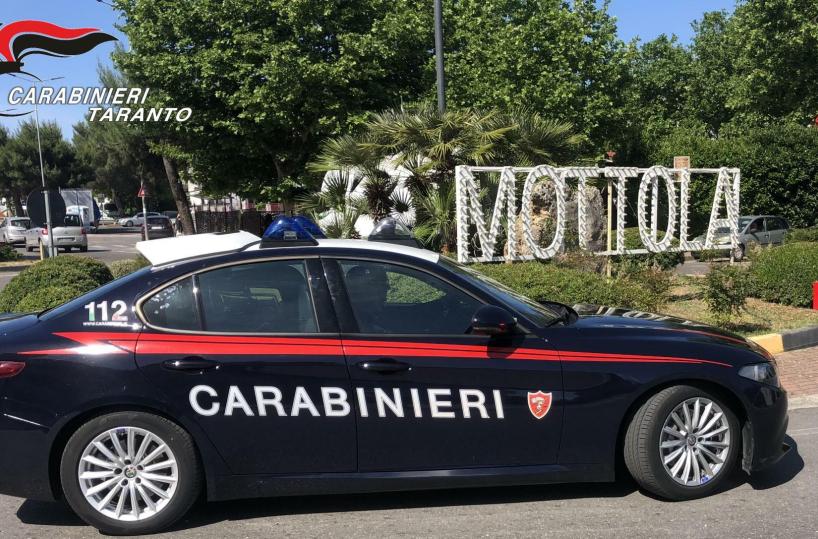 Mottola, in 3 aggrediscono il titolare di un'azienda e rubano utensili: arrestati