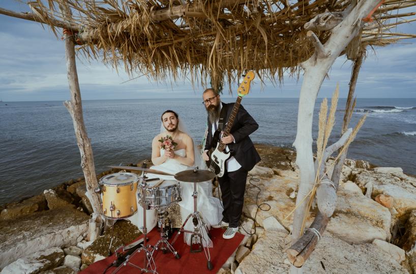 &laquo;Dottor Thomas&raquo;, il ritorno della band di culto dell'underground pugliese Donbruno, viaggio tra funk, world music e radici perdute