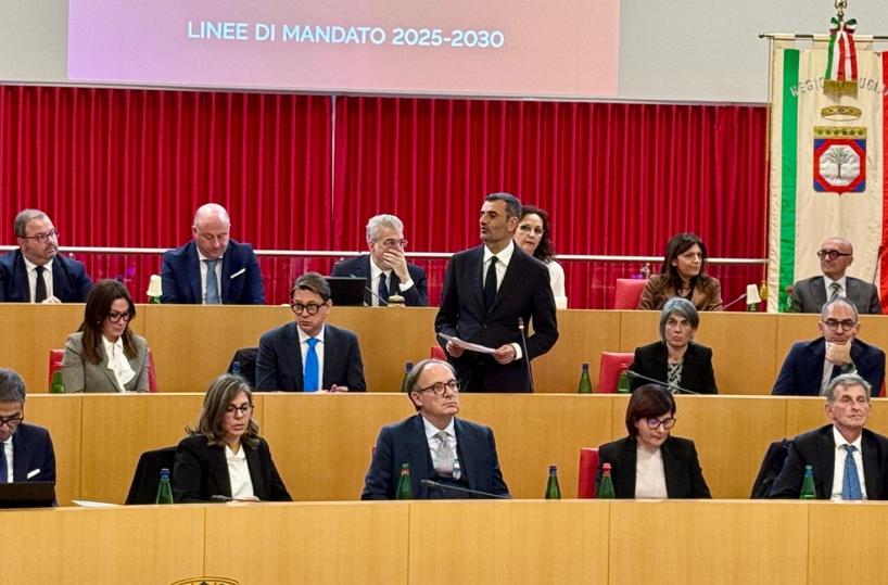 Puglia, finita la festa: il consiglio regionale ora volti pagina