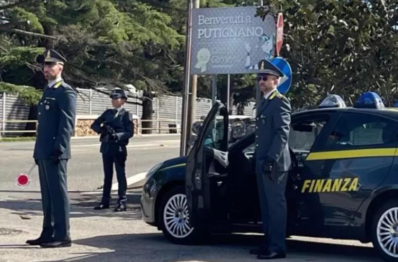 Bari, confiscati 330mila euro di beni a un pluripregiudicato: &egrave; vicino al clan Parisi. La Gdf: &laquo;&Egrave; un uomo pericoloso&raquo;