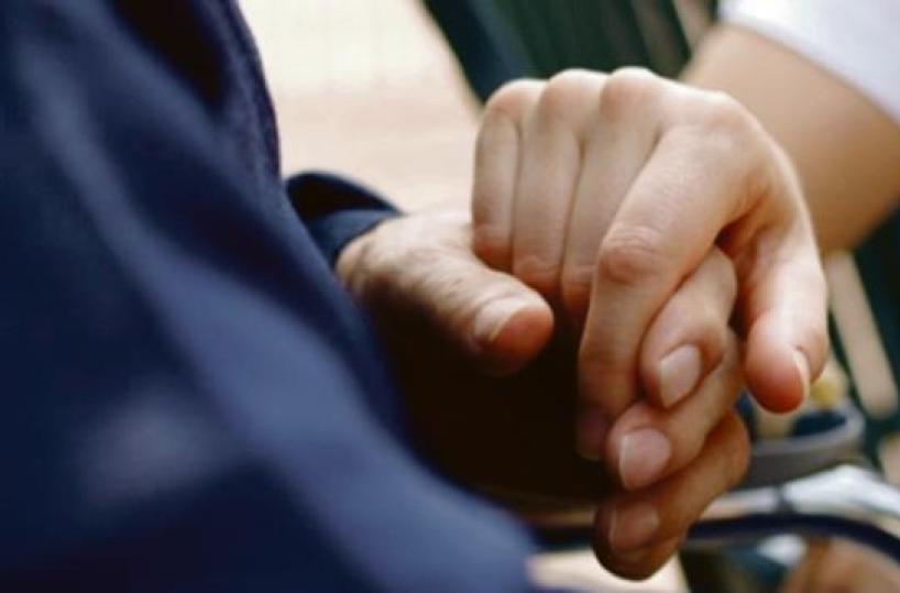 Bari, l'odissea di Simona malata di epilessia: &laquo;Nostra figlia costretta a vivere reclusa in casa&raquo;