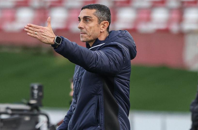 Bari, il solito disastro. E Longo va al contrattacco: &laquo;Fisicamente a terra, li avrei cambiati quasi tutti&raquo;