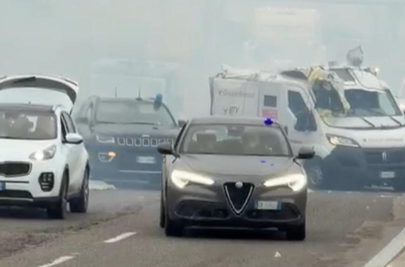 Assalto a un portavalori e conflitto a fuoco sulla Brindisi-Lecce.  Strada bloccata
