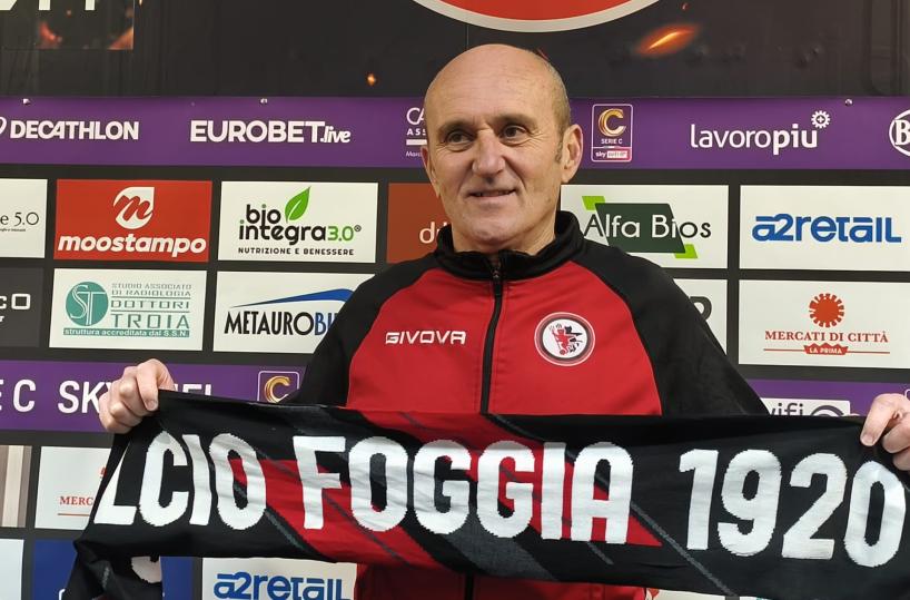 Calcio: il Foggia esonera Barilari, arriva Cangelosi