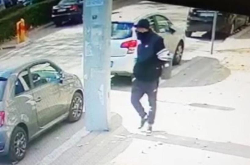 Taranto, spar&ograve; a due poliziotti in Viale Magna Grecia: condannato in appello