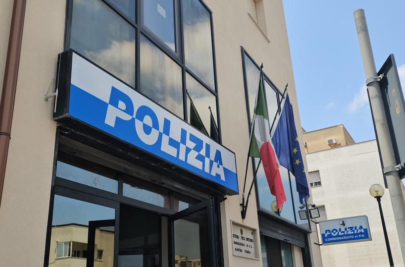 Martina Franca, tentano furto in una tabaccheria ma scoperti fuggono senza bottino