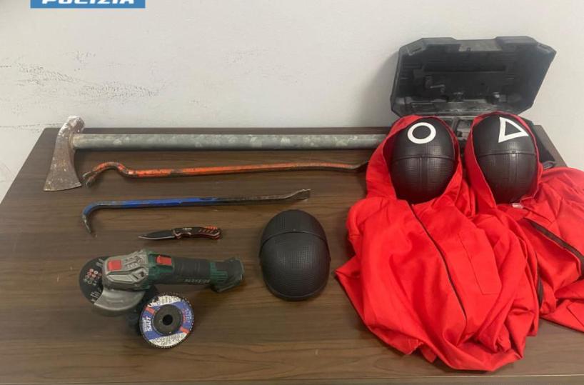 Lecce, sorpresi a rubare all'istituto agrario: arrestato un 19enne. Forse &egrave; della banda dei raid nelle scuole