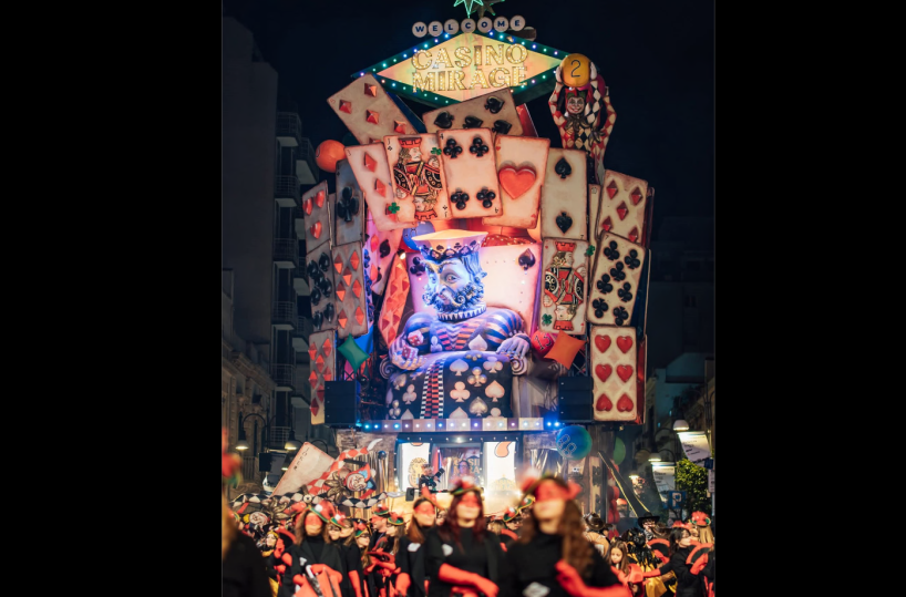 A Putignano &egrave; tempo per l&rsquo;ultima sfilata: cala il sipario sul Carnevale