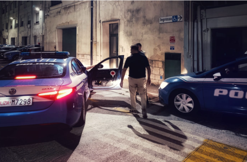 Matera, armato di coltello prima rapina una farmacia, poi ci prova con un supermercato: arrestato