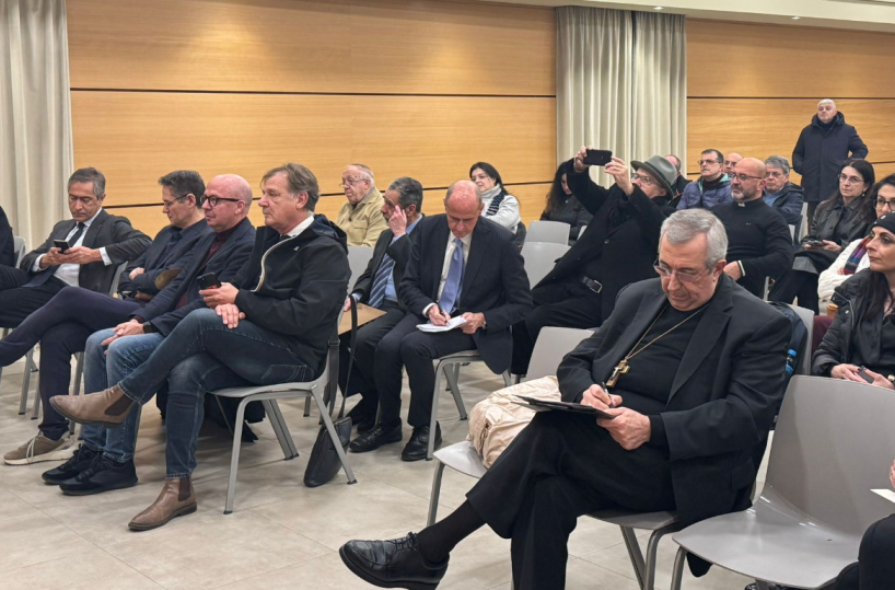 Bari e l'incontro sulle grandi sfide del giornalismo: &laquo;spalle al muro&raquo; tra rivoluzione digitale e responsabilit&agrave;