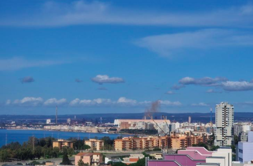 Nube rossastra da impianti ex Ilva, il comune di Taranto chiede verifiche al Mase