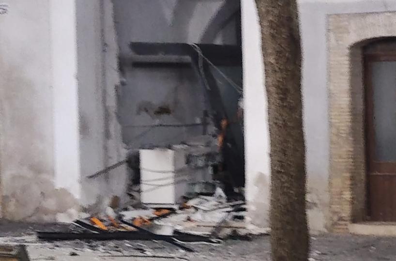 Troia, assalto al bancomat: il colpo va a segno