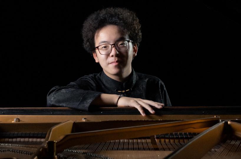 Mola di Bari, domenica si esibisce la nuova stella del pianoforte Yifan Wu
