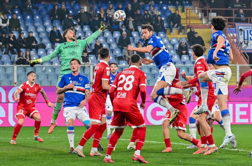 Il Bari alza la testa contro la Sampdoria: 0-2 per i biancorossi