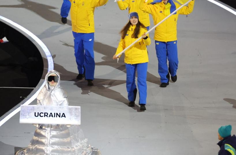 Un piccolo grande gesto per dire che la guerra non ha volto di donna