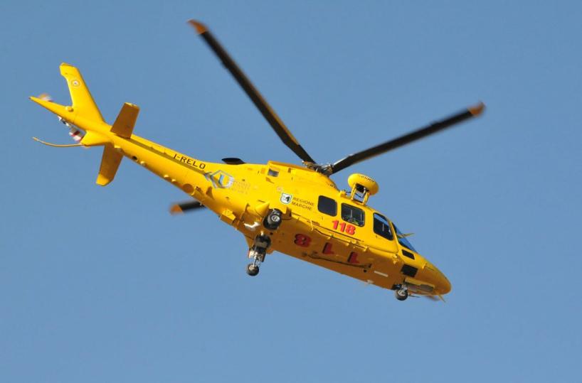 Incidente sulla Potenza-Melfi, due feriti dopo scontro in galleria: in ospedale con l'elisoccorso