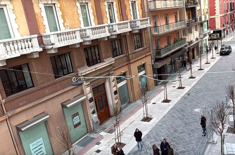 Bari, in via Argiro &egrave; alta tensione. La rabbia dei commercianti: &laquo;Siamo pronti alle vie legali&raquo;