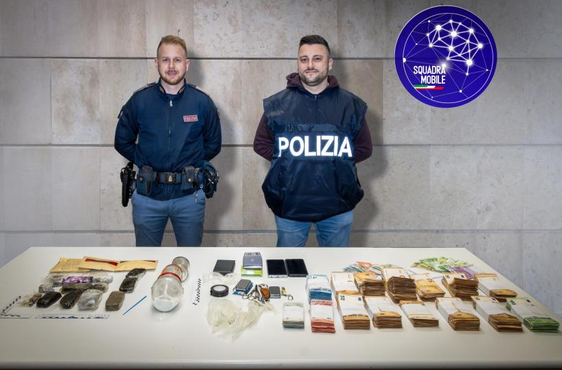 Matera, arrestato 65enne per spaccio di droga: in casa nascondeva 138mila euro in contanti