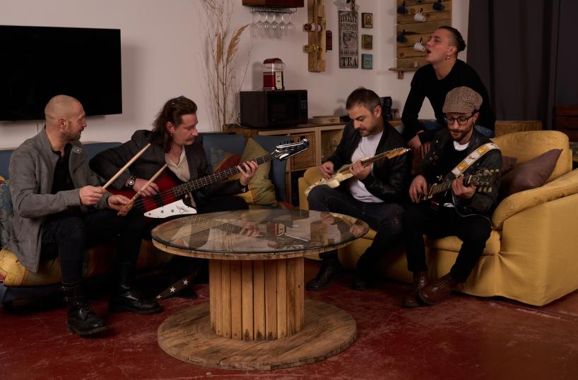 I Ctrl+Z portano il loro alternative rock a Bitonto: la band pugliese live al Circolo Arci Resilienza