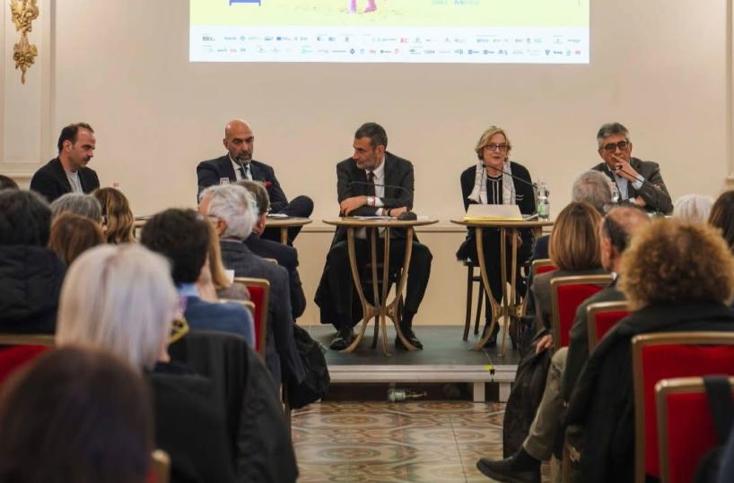 Bif&st 2026, tra i premiati sul palco Checco Zalone e Tornatore. Ecco i film e gli ospiti della 17esima edizione 