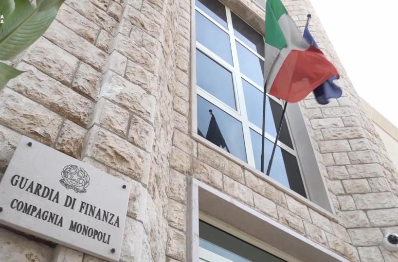 Monopoli, pagavano le ristrutturazioni con i soldi del parente disabile: sequestro da 150mila euro