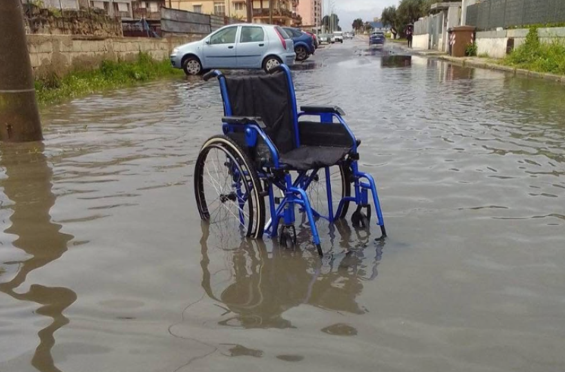 &laquo;Mio figlio &egrave; costretto in carrozzina, se piove non pu&ograve; venire a trovarmi&raquo;: Talsano ancora sott&rsquo;acqua dopo la pioggia
