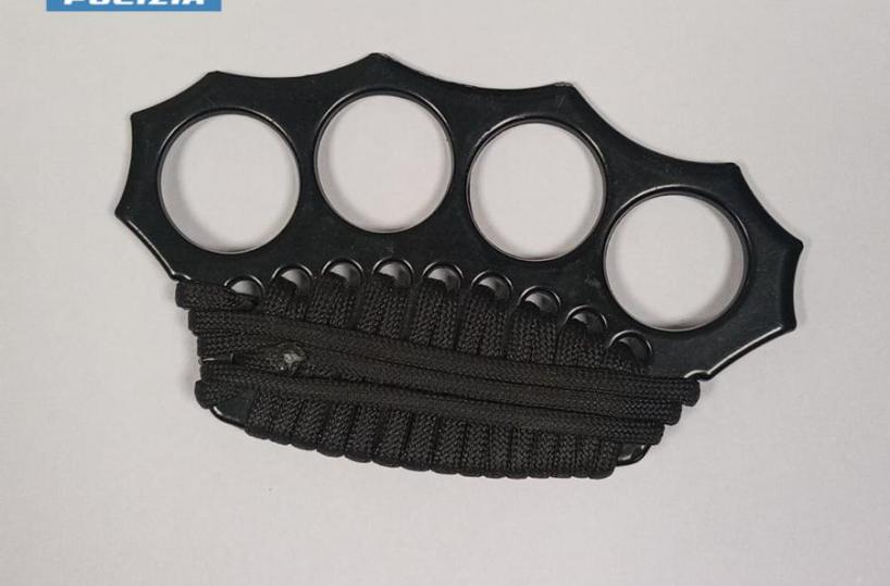 Gallipoli, controlli della Polizia: due denunce tra armi e droga