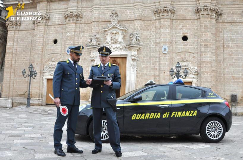 A Francavilla Fontana scoperte case popolari occupate abusivamente: sgomberi della Guardia di Finanza