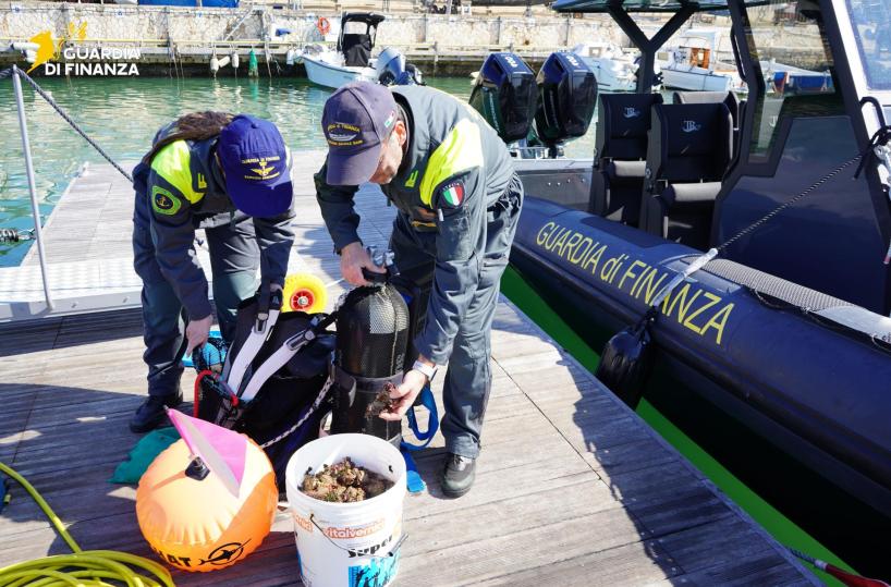 Contrabbando di carburanti, sequestri per 30mila litri nel Tarantino