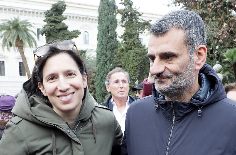 Regione, lo stallo al Csm sull'ok alla consulenza di Emiliano ora imbarazza pure la Schlein