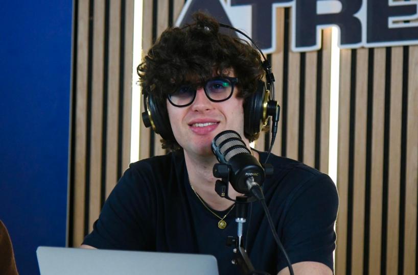 Marco Gaetani, chi &egrave; lo speaker salentino che ha svelato il  love-affair Conte-Piantedosi