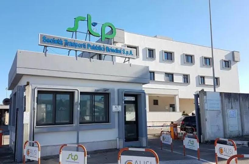 Interruzione di servizio e truffa archiviate le accuse ai 29 autisti