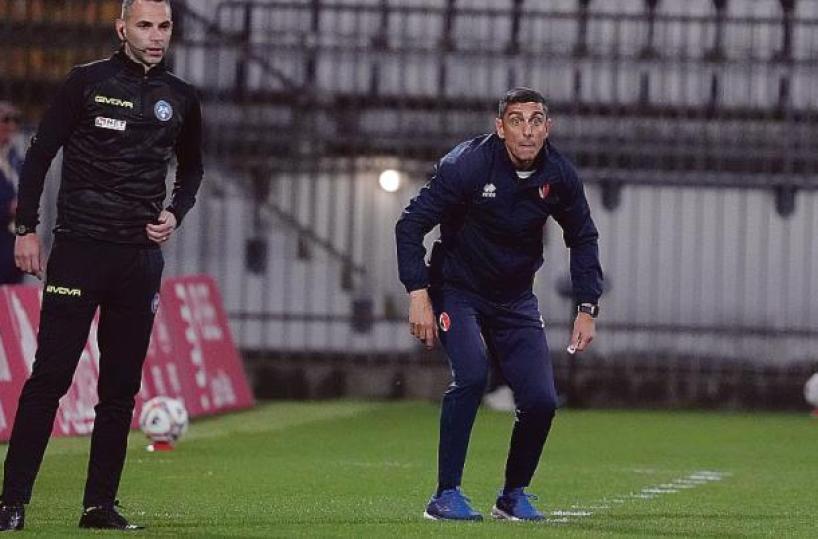 Il Bari fra troppo poco con il Monza ma Longo guarda gi&agrave; al futuro: &laquo;Crediamo nella salvezza&raquo;