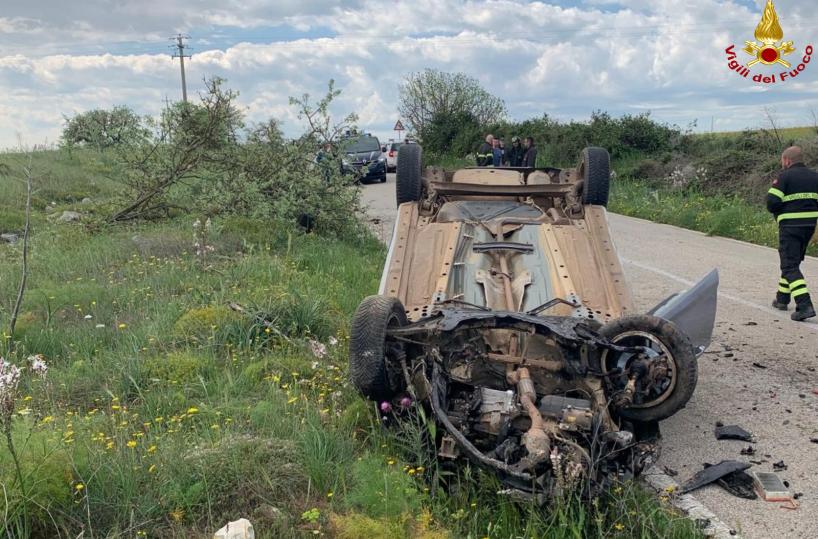 Altamura, auto fuori strada sulla provinciale: un 62enne morto sul colpo
