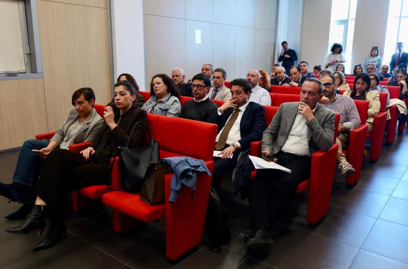 &laquo;Fino a 10mila euro di prestito senza interessi alle famiglie in difficolt&agrave;&raquo;, la Regione lancia il microcredito sociale