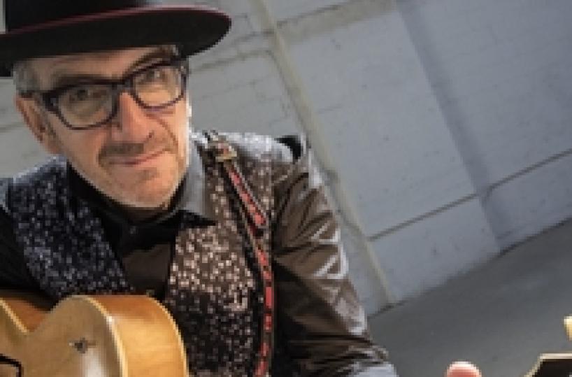 Elvis Costello arriva in Italia